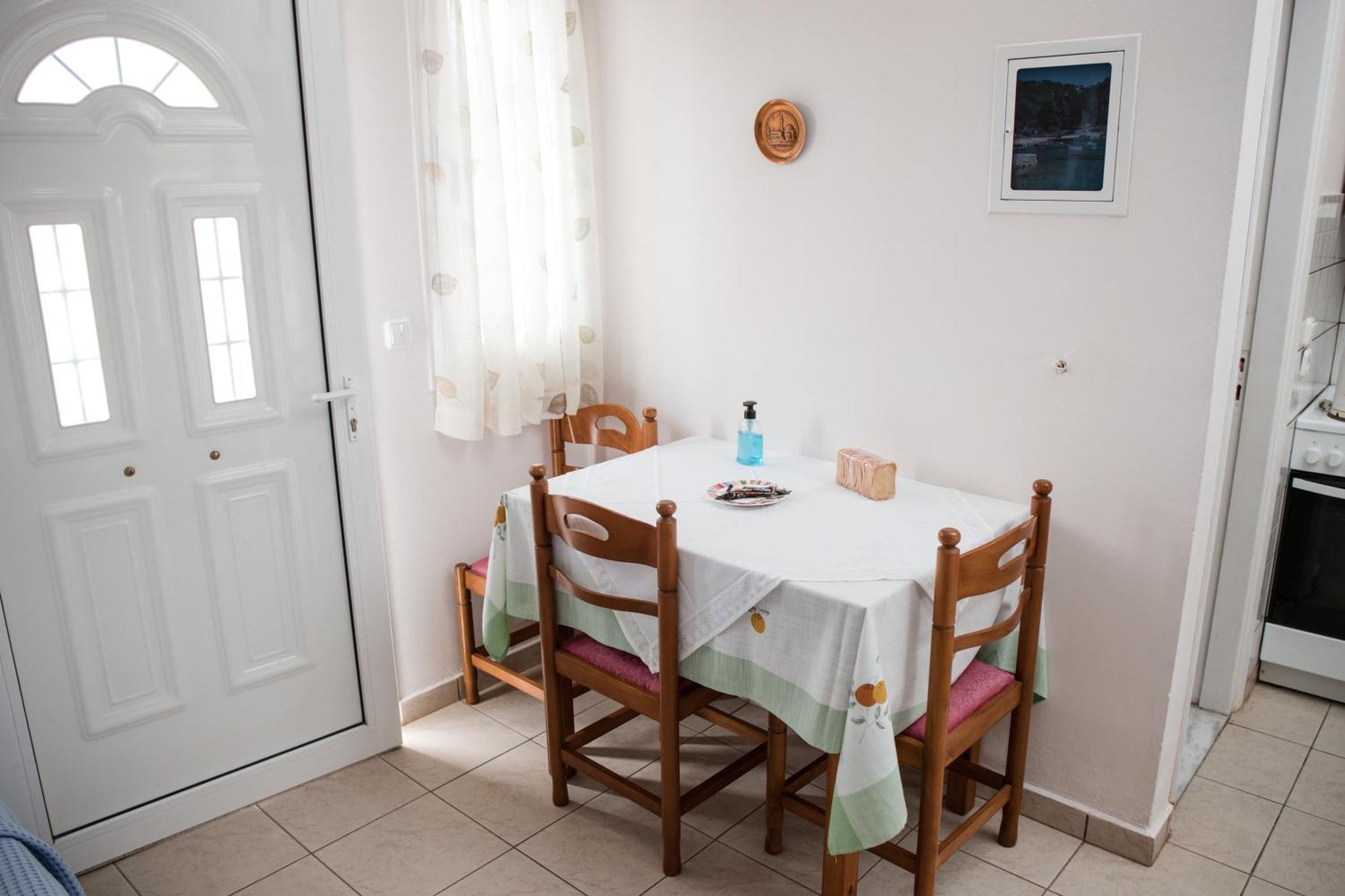 ספרטיה Anna Maria Apartments מראה חיצוני תמונה
